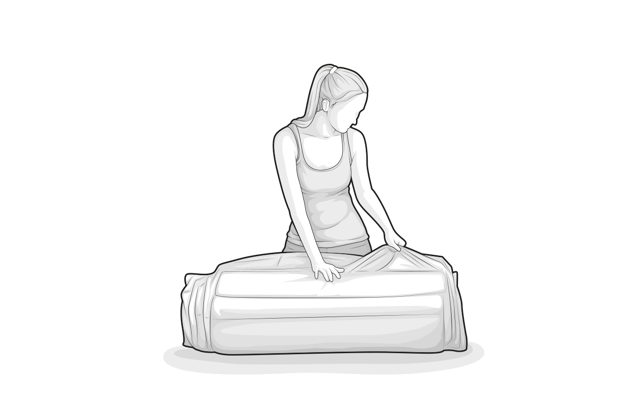 Illustration: Eine Person öffnet die Folie einer zusammengerollten Matratze